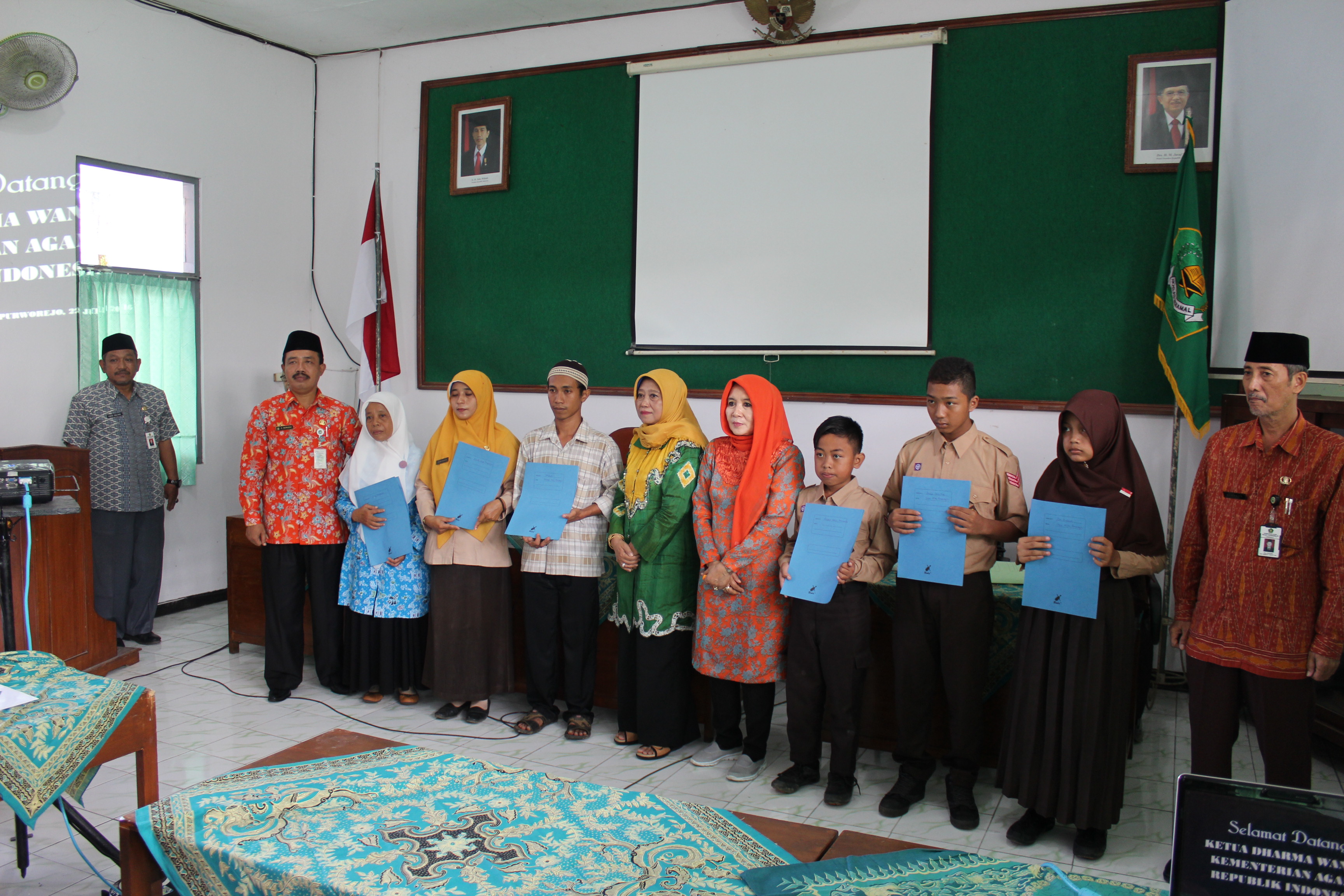 BAZNAS Kota Yogyakarta dan Dharma Wanita Kemenag Bantu Korban Bencana Purworejo