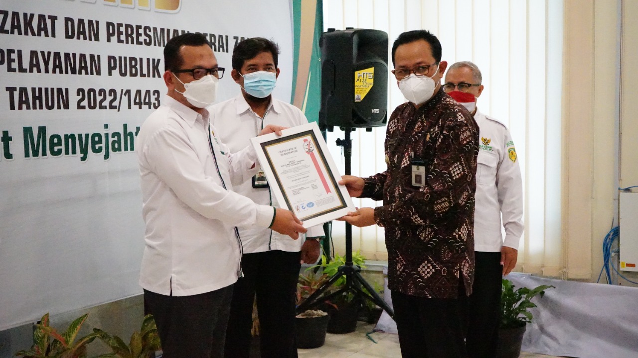 WAKIL WALIKOTA YOGYAKARTA SERAHKAN SERTIFIKAT ISO 9001:2015 DAN OPINI AUDIT KEUANGAN