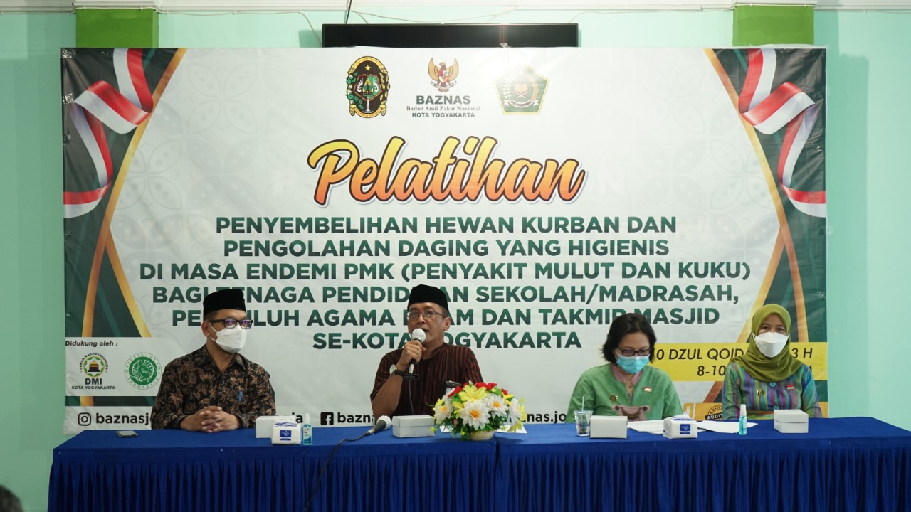 PJ. WALIKOTA YOGYAKARTA BERIKAN SAMBUTAN PADA PELATIHAN IBADAH QURBAN BAZNAS KOTA YOGYAKARTA BAGI TAKMIR MASJID SE-KOTA YOGYAKARTA