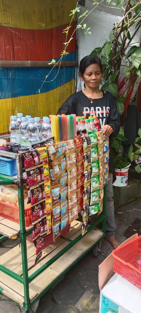 IBU SURYATI DAPAT JUALAN LAGI BERKAT BANTUAN MODAL USAHA BAZNAS KOTA YOGYAKARTA