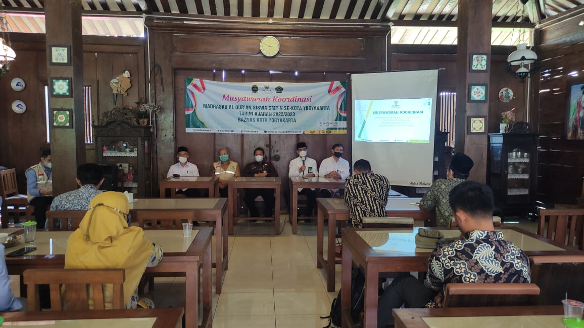 KOMITMEN MEMPERKUAT MORAL DAN ETIKA BAZNAS KOTA YOGYAKARTA BERSAMA DINDIKPORA DAN KEMENAG KOTA YOGYAKARTA ADAKAN PROGRAM MADRASAH AL QUR'AN SISWA SMPN 