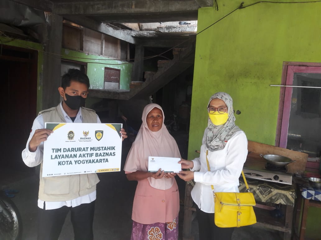 JAGA USAHA BAZNAS KOTA YOGYAKARTA BANTU  PEDAGANG PECEL LELE