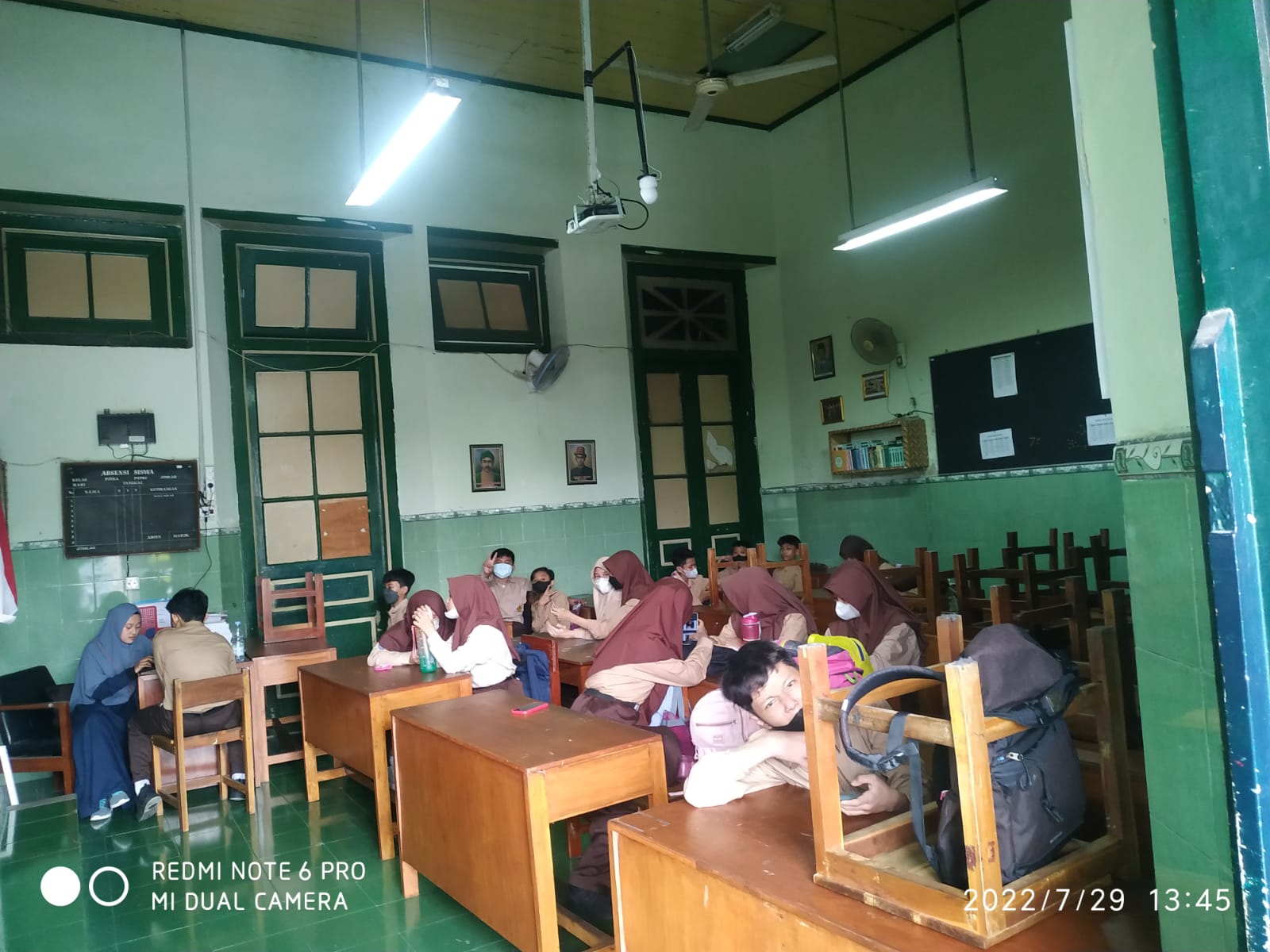 SMPN 14 YOGYAKARTA SELENGGARAKAN MDA BAGI SISWA MUSLIM