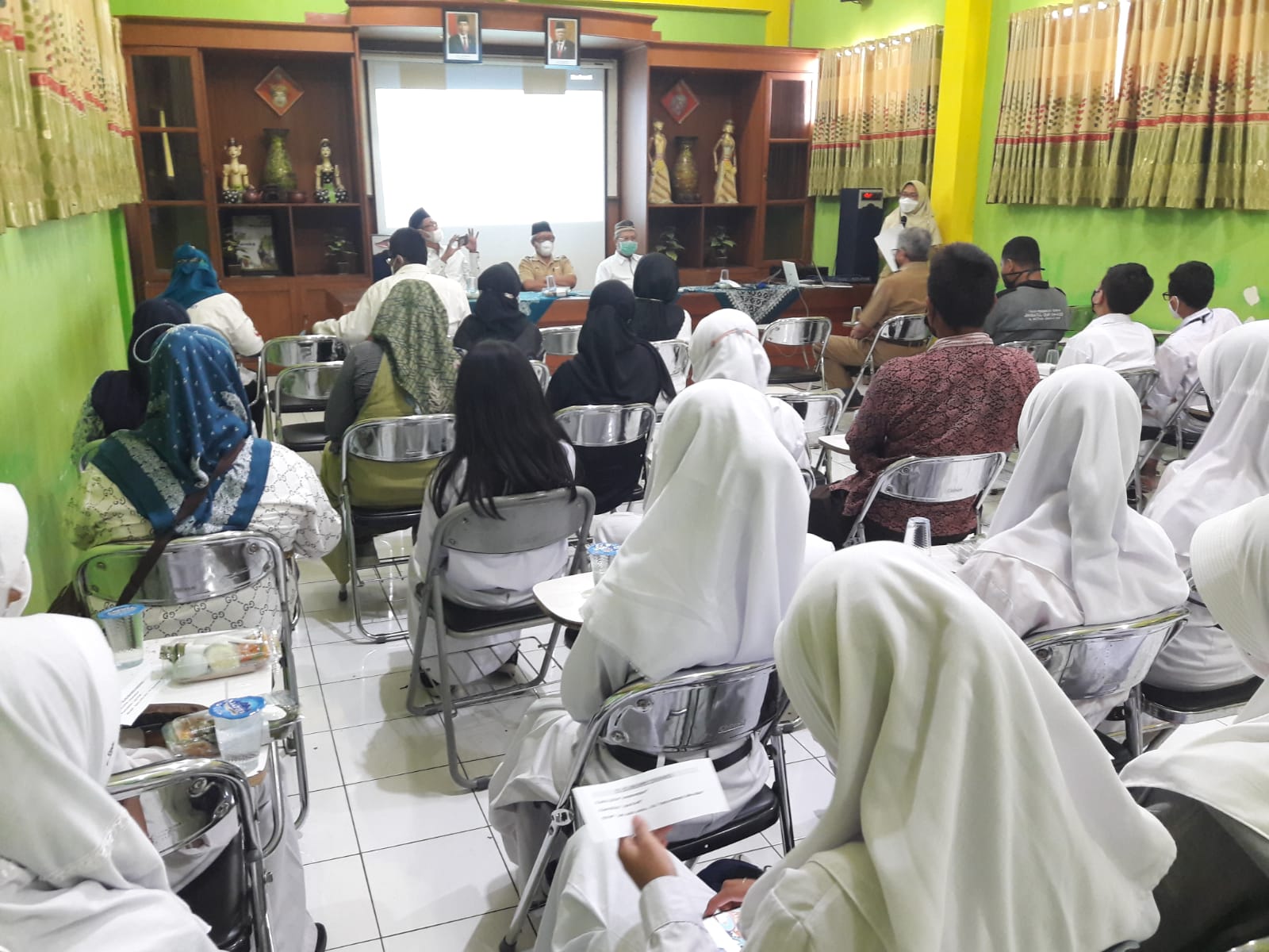 ORANG TUA SISWA TURUT HADIR PEMBUKAAN MDA SISWA SMPN 7 KOTA YOGYAKARTA