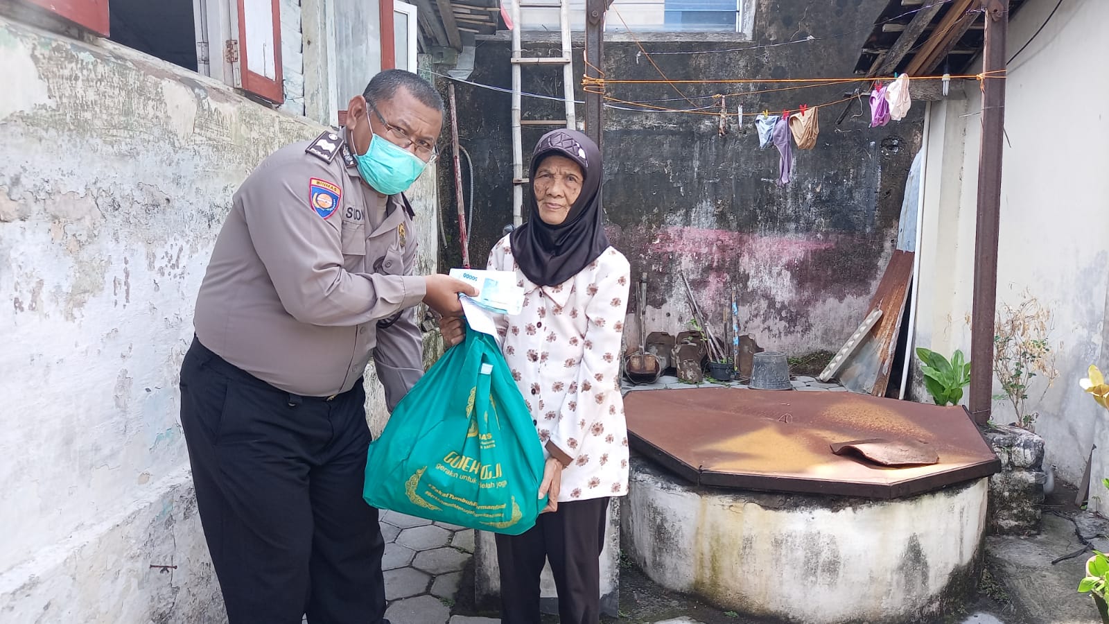 MATUR NUWUN PAK POLISI BERKENAN MEMBERI BANTUAN PROGRAM 