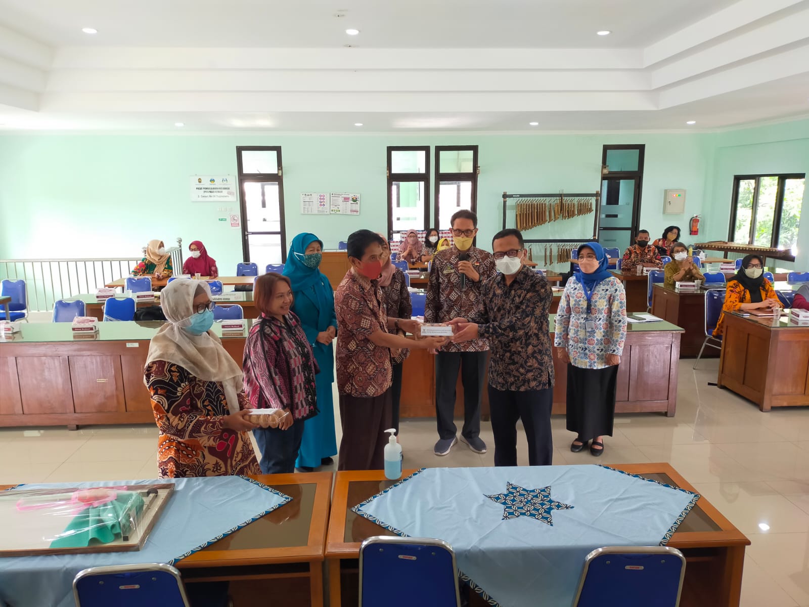 BAZNAS KOTA YOGYAKARTA IKUTI COACHING AUDIT KASUS STUNTING NASIONAL SESI III DAN MENYERAHKAN BANTUAN