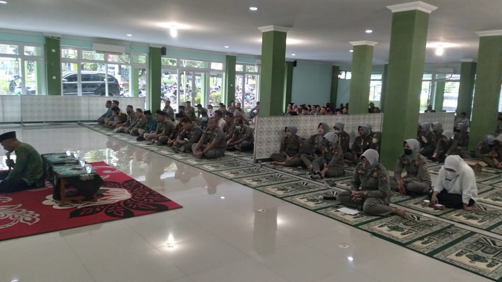 KENANG ALMARHUM BAPAK DRS. AGUS WINARTO, M.IP, SATPOL PP DAN BAZNAS KOTA YOGYAKARTA ADAKAN MAJELIS DZIKIR DAN DOA BERSAMA