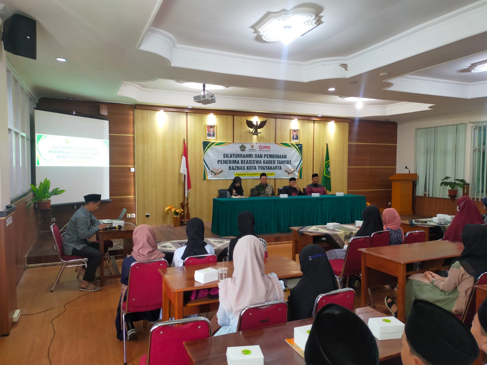 BAZNAS KOTA YOGYAKARTA GELAR PENDAMPINGAN DAN PEMBINAAN PENERIMA BEASISWA KADER TAHFIDZ