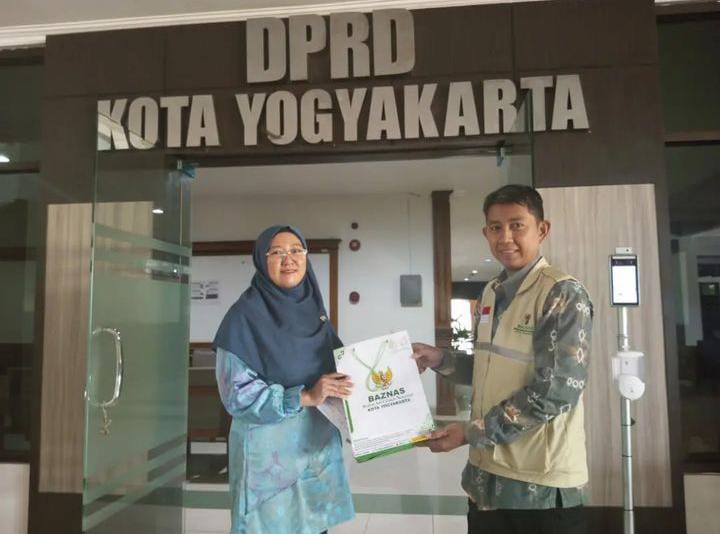 *BAZNAS KOTA YOGYAKARTA BANTU PEGAWAI KURANG MAMPU*