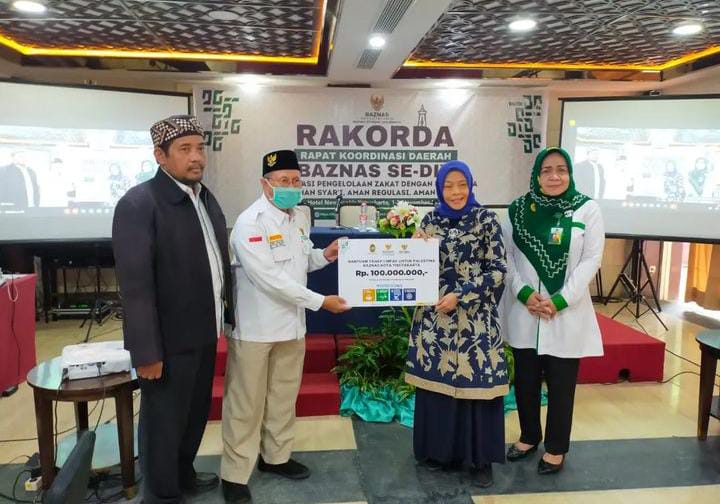 BAZNAS KOTA YOGYAKARTA BANTU PALESTINA RP.100.000.000,-.