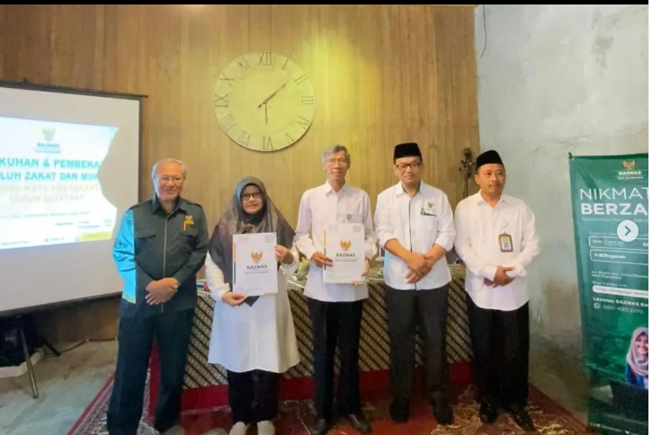 Ketua BAZNAS Kota Yogyakarta Kukuhkan Penyuluh Zakat dan Mualaf