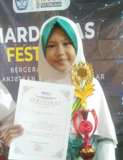 Khatijah Nuraini Rusli, Penerima Beasiswa Kader Hafidz BAZNAS Kota Jogja Raih Juara 1 Lomba Tahfidz Al Qur'an