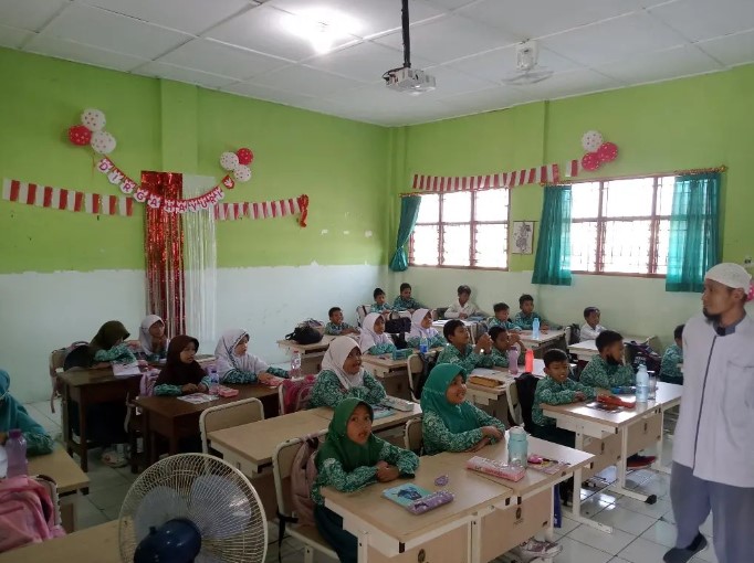 Ananda Sholeh Sholehah Siswa SD Negeri Tegalmulyo Yogyakarta, Mengikuti Belajar Membaca Huruf Al Qur'an Metode Iqra, Program Madrasah Al Qur'an (MDA) BAZNAS Kota Jogja